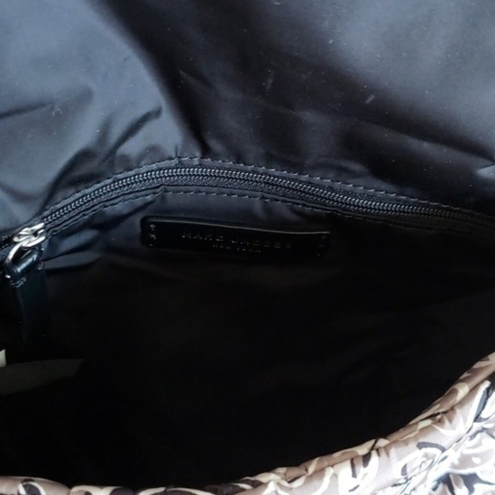 Marc by Marc Jacobs Tan Paisley Black Trim Bohemian Edgy Crossbody Bag NEW - Picture 3 of 3